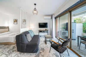 Studio, 5 min centre-ville, terrasse et jardin, climatisation